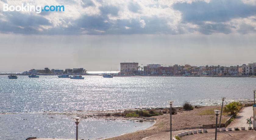 לינה וארוחת בוקר פורטו צ'זראו Estasi Sul Mare מראה חיצוני תמונה