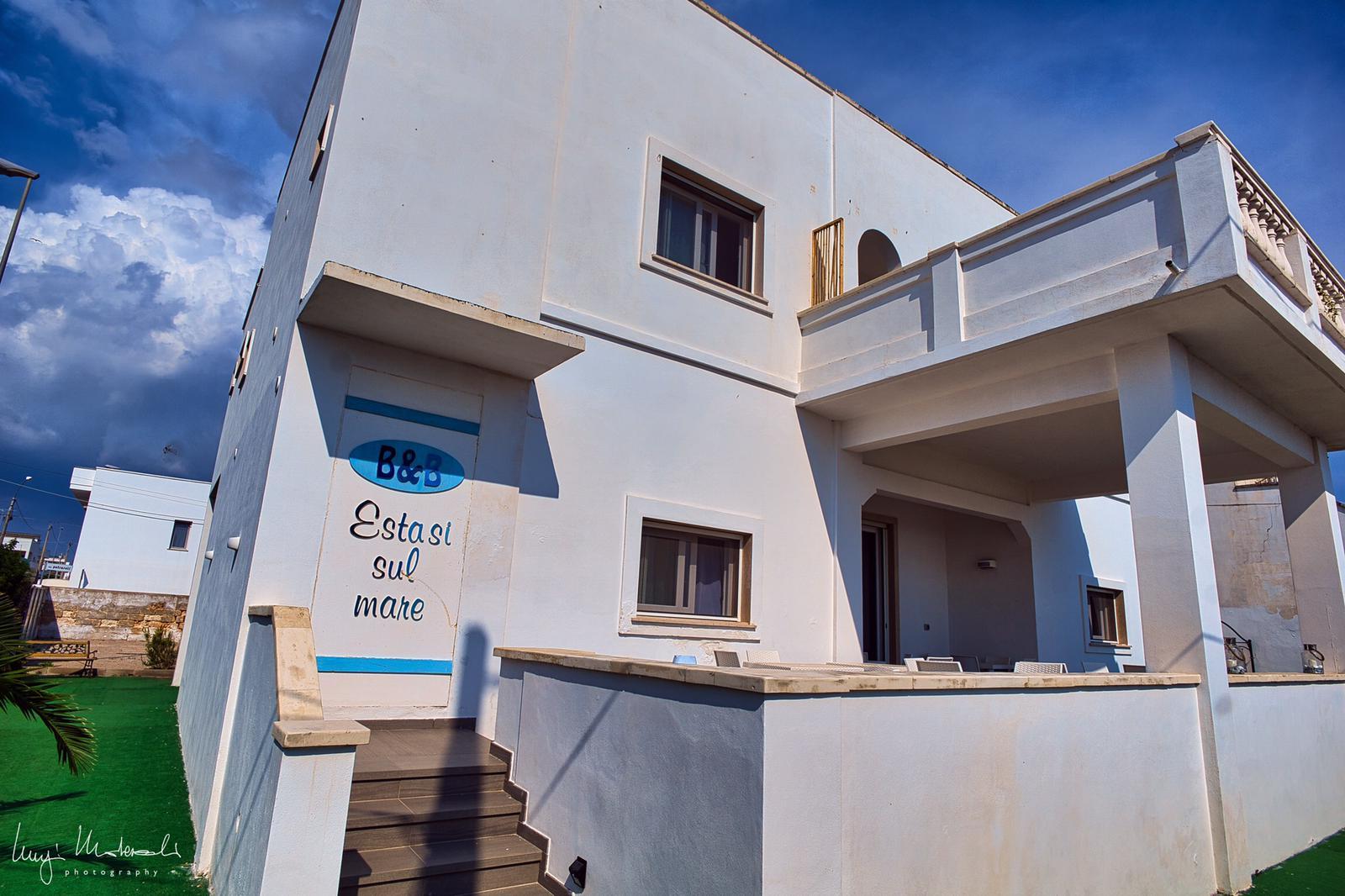 לינה וארוחת בוקר פורטו צ'זראו Estasi Sul Mare מראה חיצוני תמונה