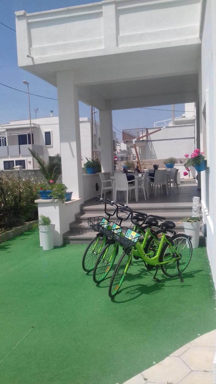לינה וארוחת בוקר פורטו צ'זראו Estasi Sul Mare מראה חיצוני תמונה
